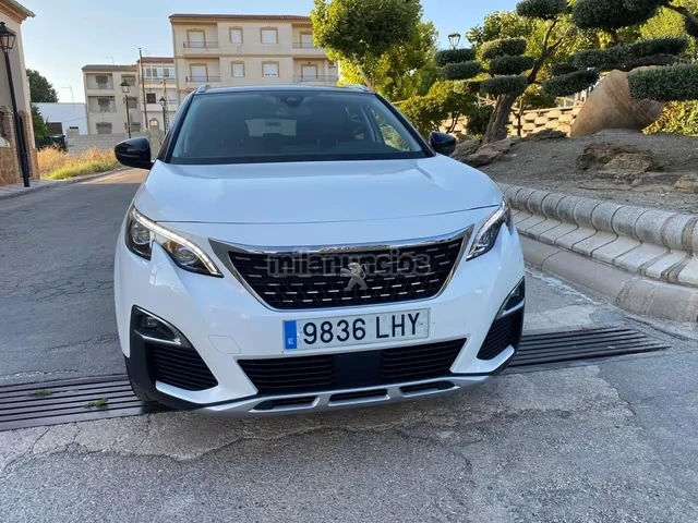 PEUGEOT 3